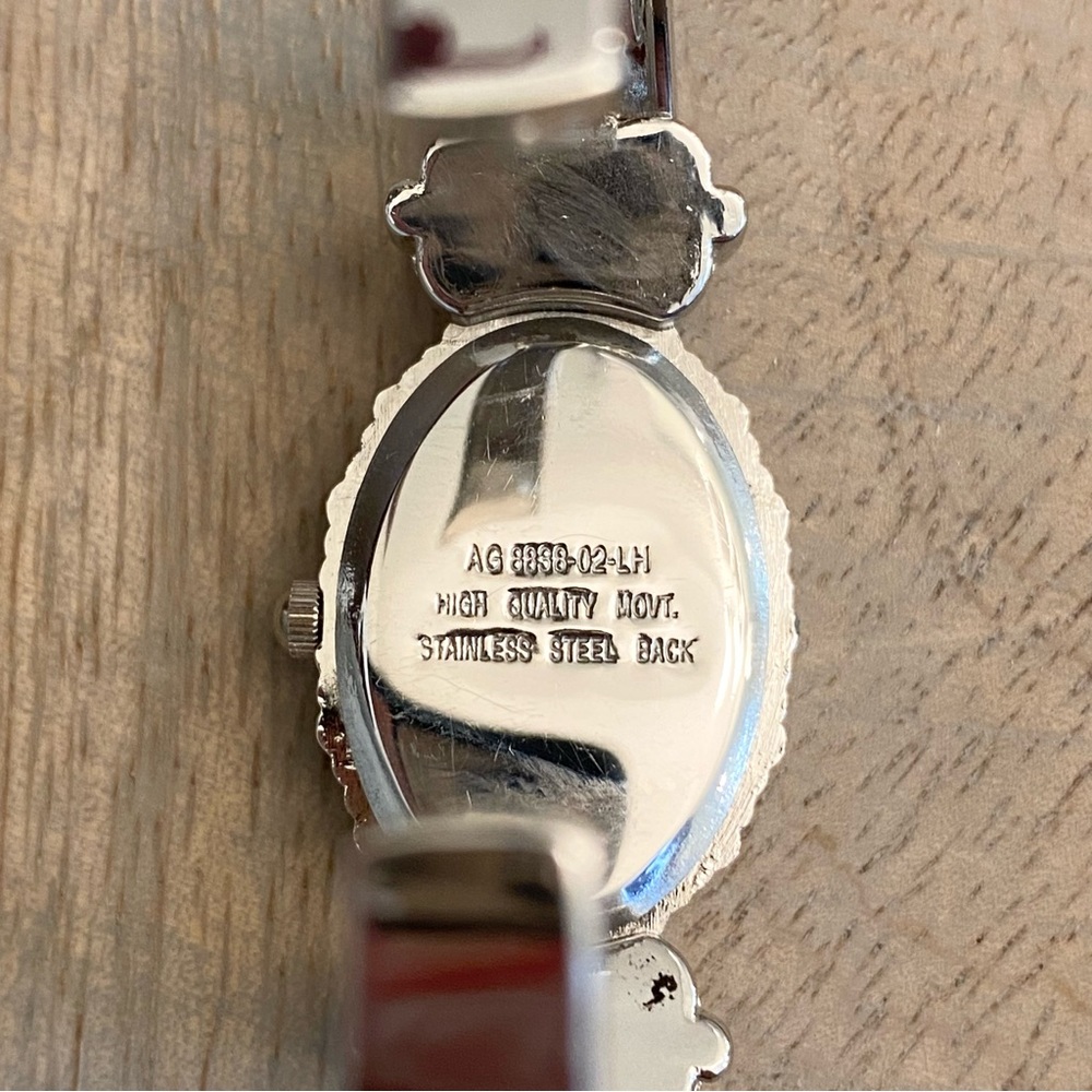 Vintage Silver Tone Butterfly Motif Small Watch - Picture 5 of 5